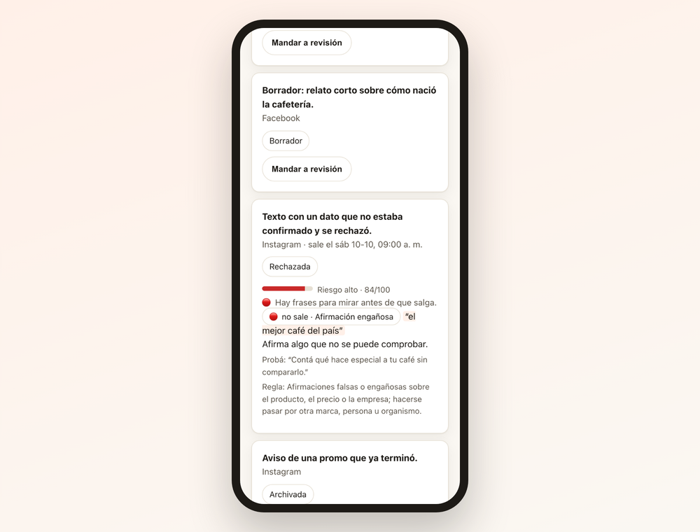 La app en un celular: una pieza esperando aprobación con el botón de aprobar